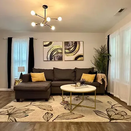Cozy And Luxury Home